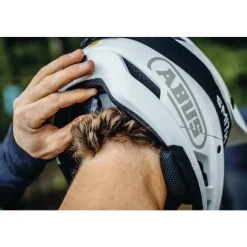 ABUS Airdrop MIPS Helm - concrete grey