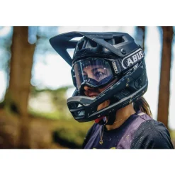 ABUS Airdrop MIPS Helm - concrete grey