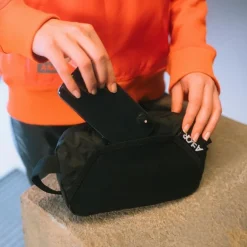 Heuptassen & Drinkgordels < Aevor Ease Heuptas 2L - Ripstop Black