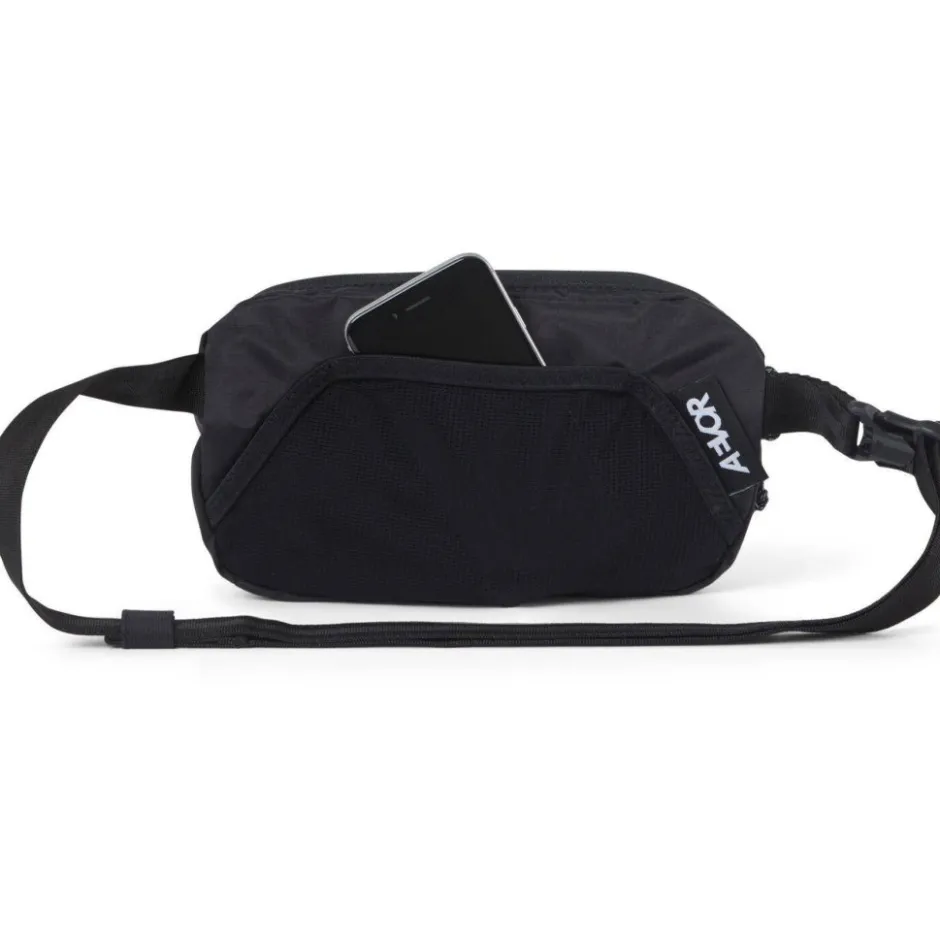 Heuptassen & Drinkgordels < Aevor Ease Heuptas 2L - Ripstop Black