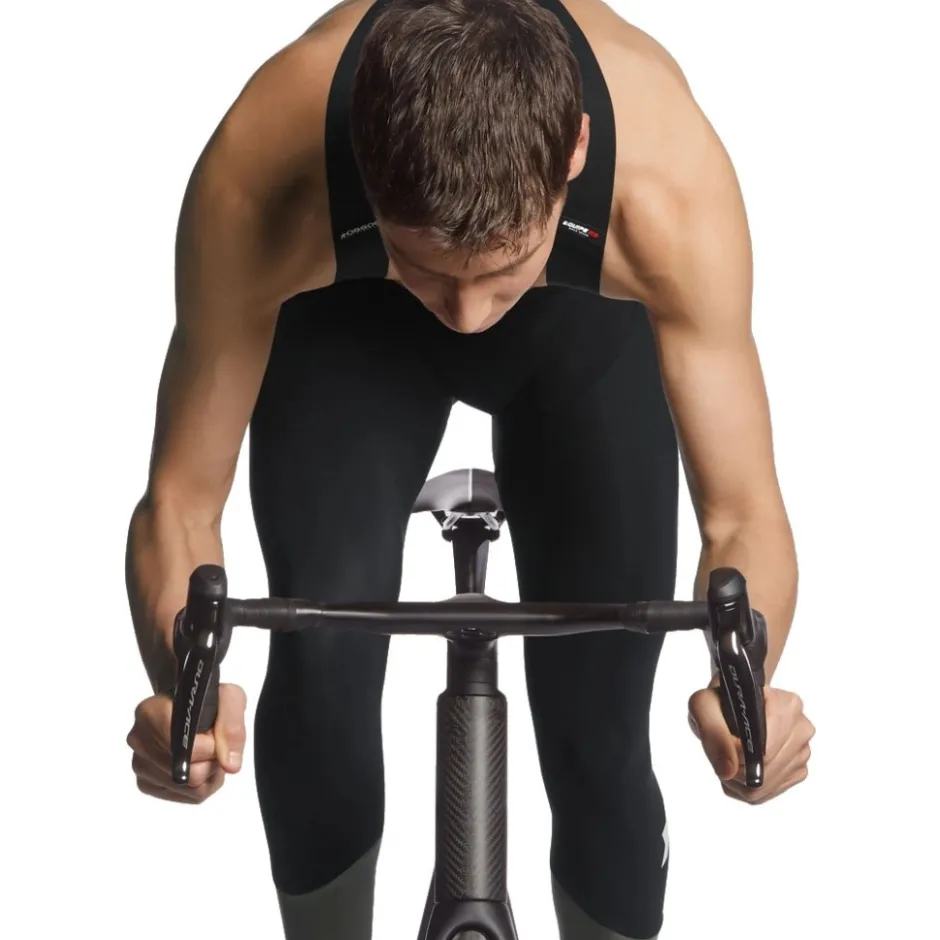 Winterbroeken < ASSOS Equipe RS S9 Winter Fietsbroek met Bretels Heren - blackSeries