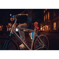 Voorlampen|Verlichting < AXA Dwn 30 Fietslamp Vooraan - zwart