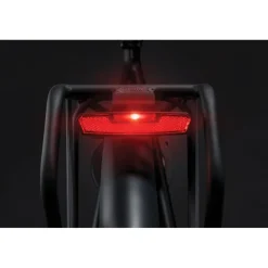 Verlichting|Achterlampen < AXA Juno Battery Auto Off Fietslamp Achteraan - 80 mm