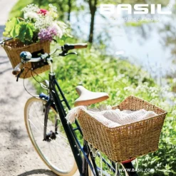 Basil Cento Rattan Look Fietsmand 35L - bruin