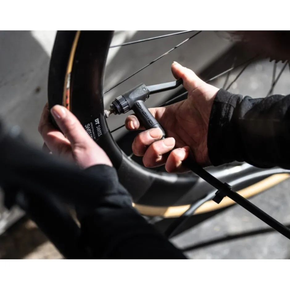 Vloerpompen < BBB Cycling AirBoost 2.0 BFP-28 Vloerpomp - geel