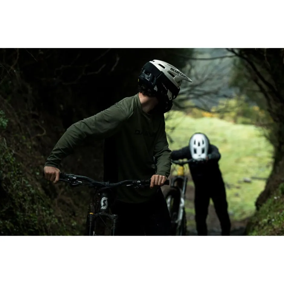 E-Bike Helmen|Mtb-Helmen < Bluegrass Vanguard Core IPS He - white back att
