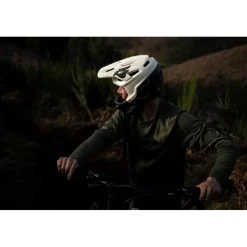E-Bike Helmen < Bluegrass Vanguard Core IP He - frozen it goy