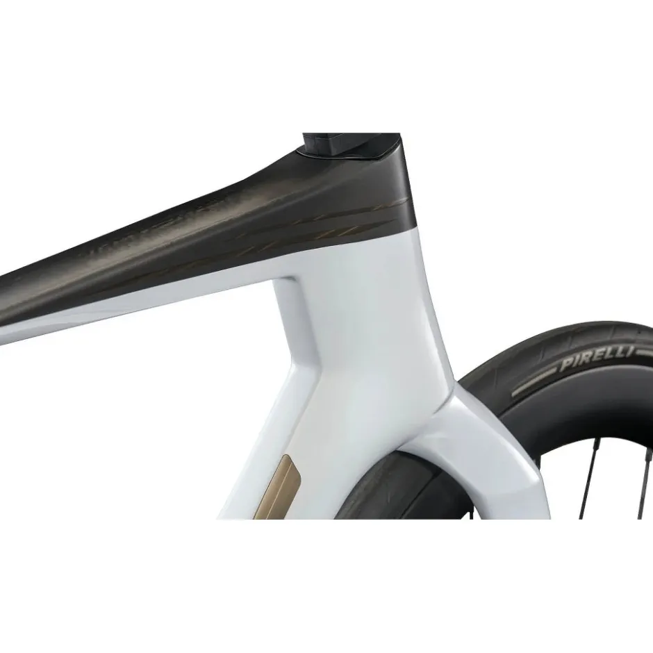 Aero Racefietsen < BMC TEAMMACHINE R 01 TWO - Carbon Racefiets - 2027 - off-white / carbon