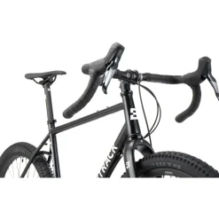 Gravelbikes Bikepacking < Bombtrack HOOK EXT - Apex Eagle - Gravelbike - 2026 - att black
