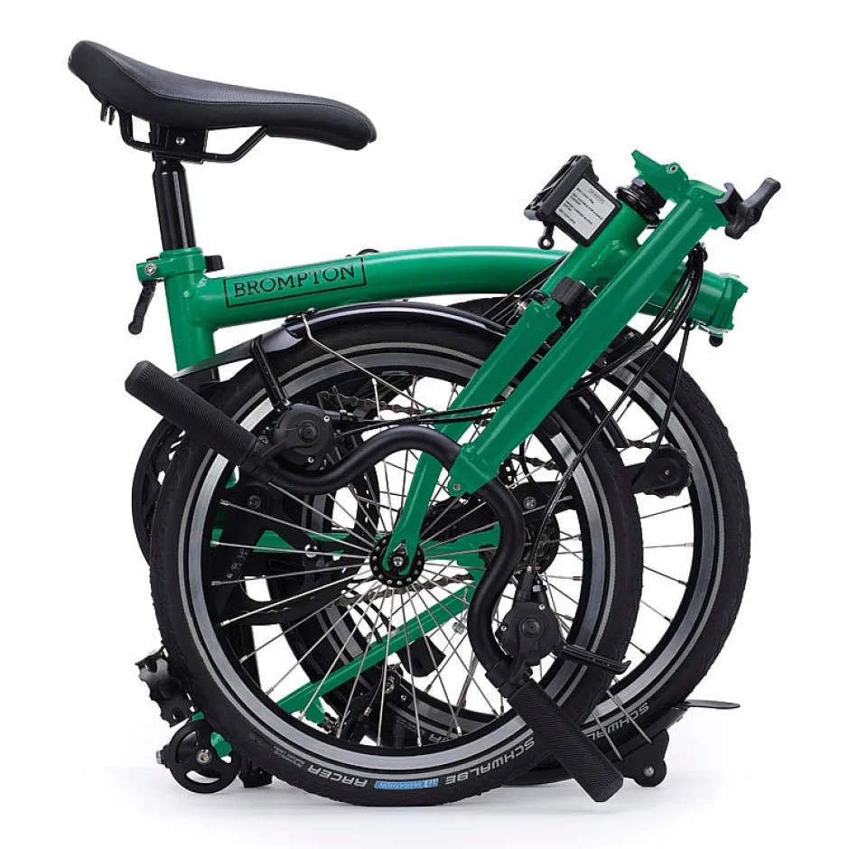 Vouwfietsen < Brompton C Line Advanced - 12-Speed - High Bar - Extended Seatpost - Rear Rack & Dynamo - 16" Vouwfiets - 2026 - palm green