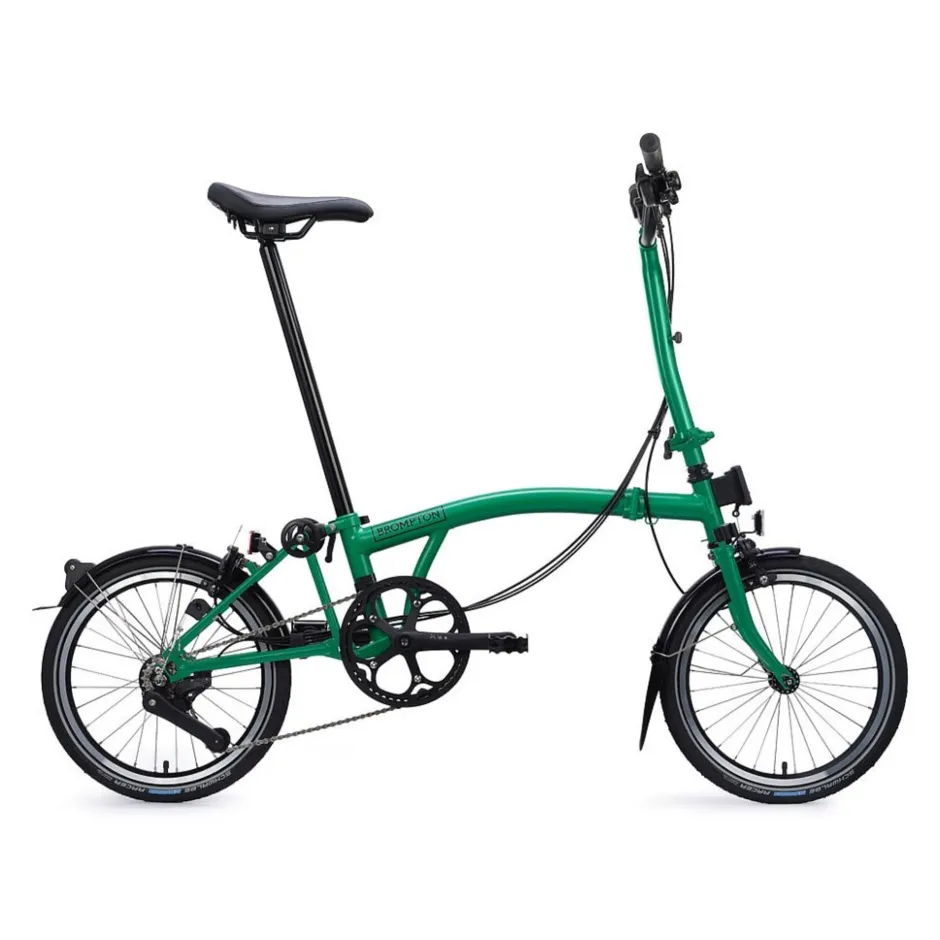 Vouwfietsen < Brompton C Line Advanced - 12-Speed - High Bar - Extended Seatpost - Rear Rack & Dynamo - 16" Vouwfiets - 2026 - palm green