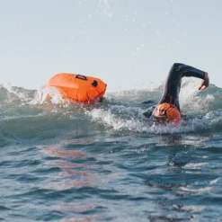 Zwemhulpmiddelen < Buddyswim Buoy Dry Bag LLS 20lt - orange