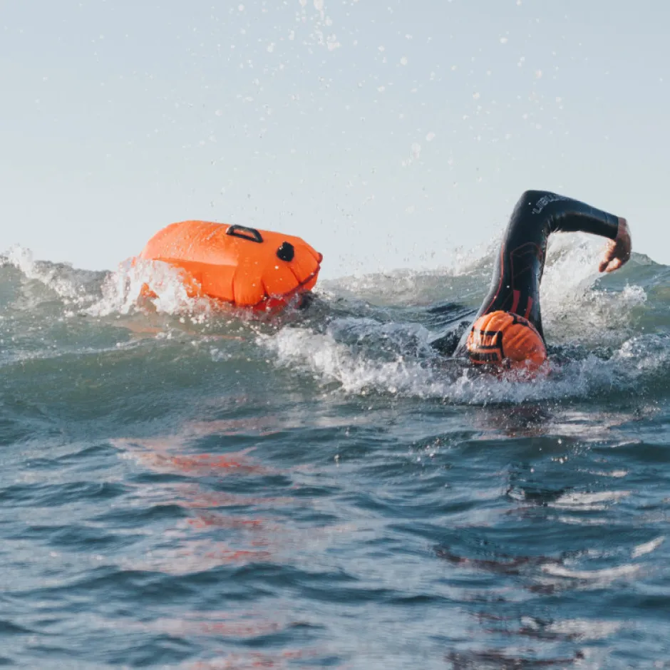 Zwemhulpmiddelen < Buddyswim Buoy Dry Bag LLS 20lt - orange