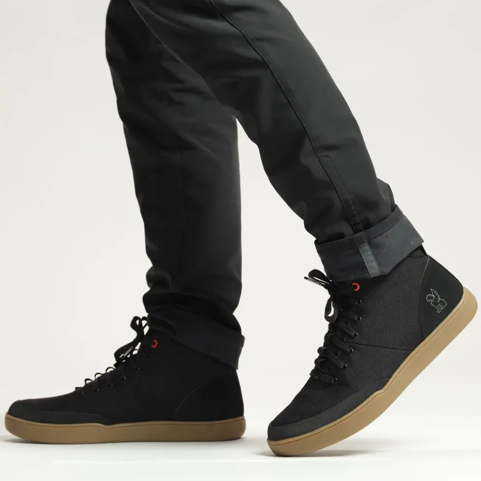 CHROME Bromley Mid Schoenen - Black / Gum