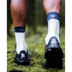 Compressport Pro Racing Compressiesokken v4.0 Trail - almost aqua/stargazer/cyclamen