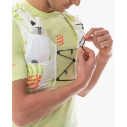 Rugzakken & Drinksystemen < Compressport UtRun Evo Pack 10 Drinkrugzak - sugar/green camo