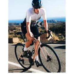 Fietssokken < Compressport Pro Racing Compressiesokken v4.0 Ultralight Bike - wit/zwart