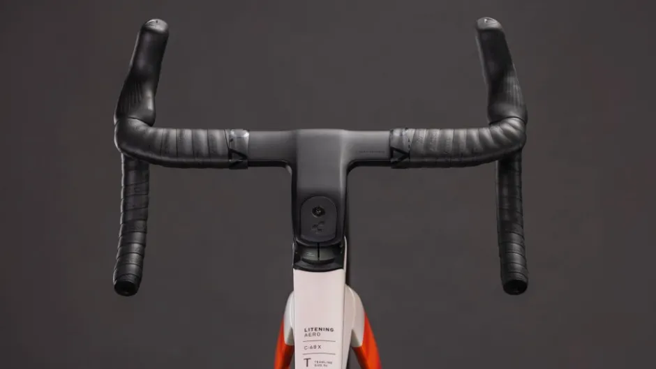 Aero Racefietsen < CUBE LITENING AERO C:68X SLT - Carbon Racefiets - 2026 - teamline