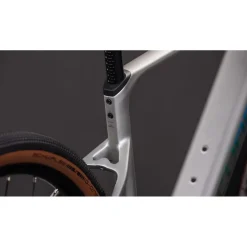 CUBE NULANE HYBRID C:62 Race 400X - Carbon Fitness E-Bike - 2026 - sleekgrey / prism