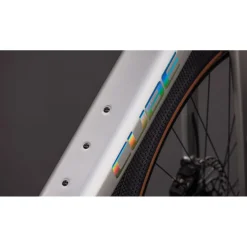 CUBE NULANE HYBRID C:62 Race 400X - Carbon Fitness E-Bike - 2026 - sleekgrey / prism