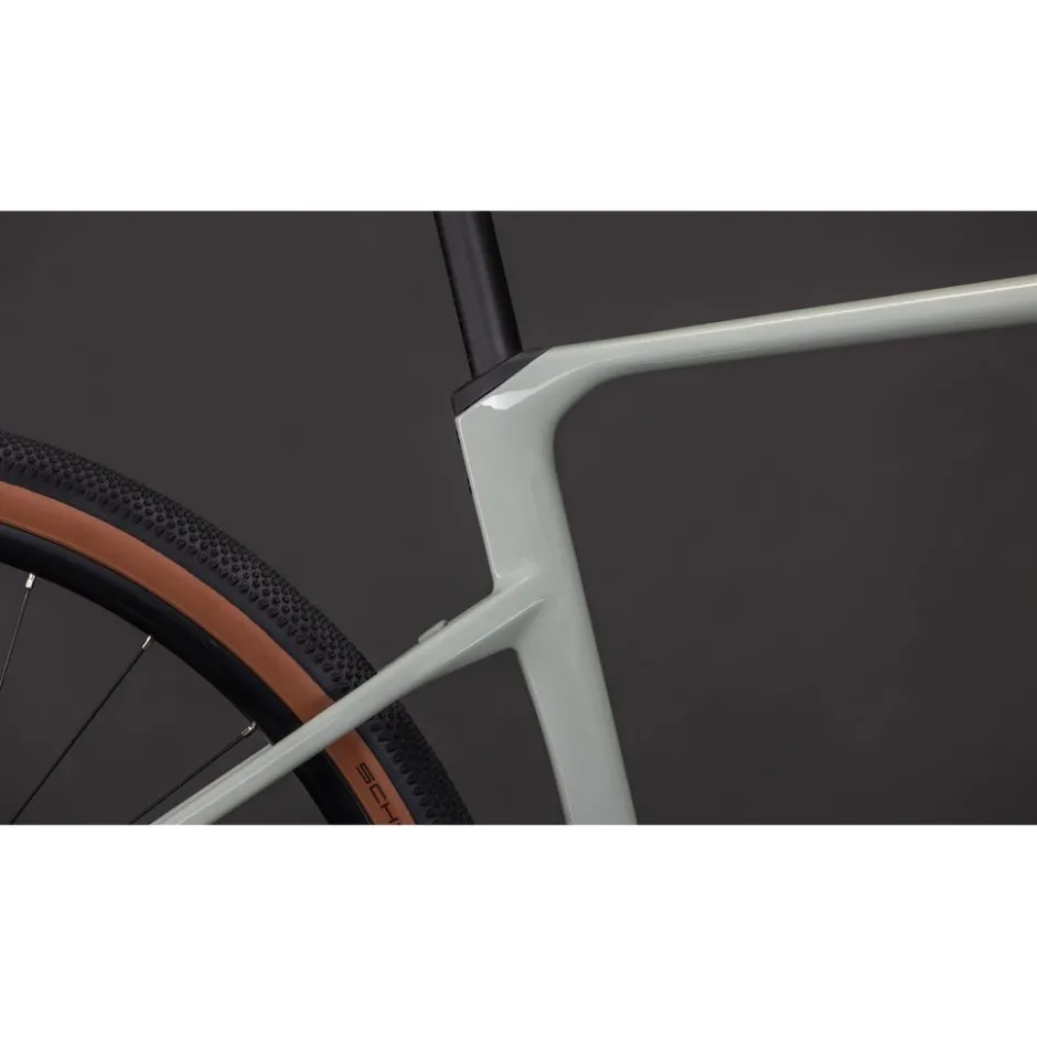 Elektrische Gravelbikes|Elektrische Fietsen < CUBE NUROAD HYBRID C:62 Race 400X - Carbon Grave E-Bike - 2026 - reedbeige / back