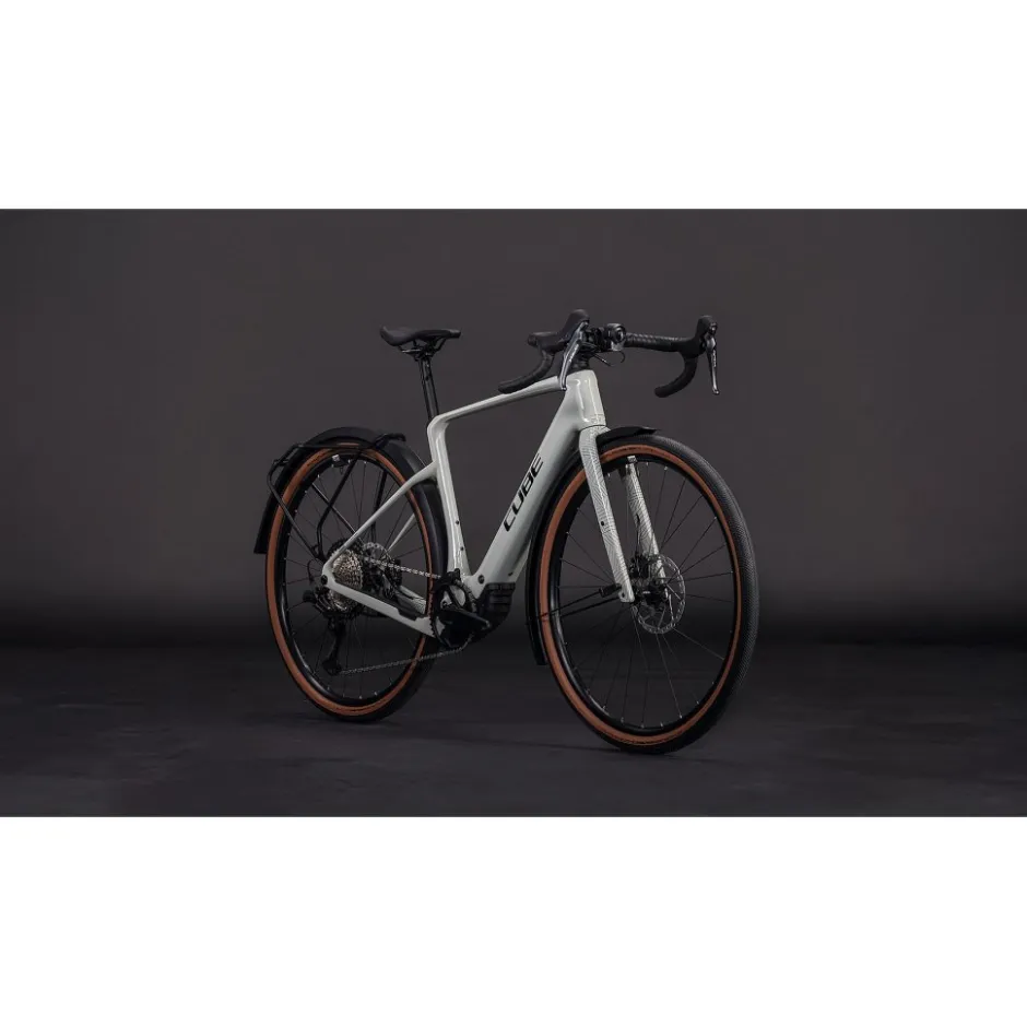 Elektrische Gravelbikes|Elektrische Fietsen < CUBE NUROAD HYBRID C:62 Race 400X FE - Carbon Grave E-Bike - 2026 - reedbeige / back