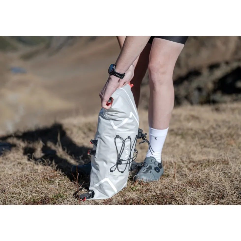 Cyclite Handle Bar Roll Bag / 02 Stuurtas - 12,6L - Zwart