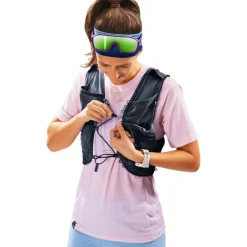 Rugzakken & Drinksystemen < Deuter Traick 5 SL Dames Trailrunning Hardloopvest - Medium | zwart