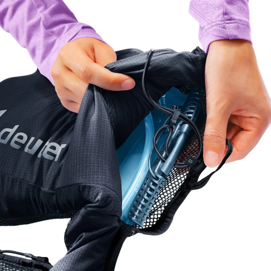 Rugzakken & Drinksystemen < Deuter Traick 9 SL Dames Trailrunning Rugzak - X-Small | zwart