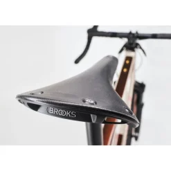 Gravelbikes Bikepacking < Diamant 140 STEPOVER - 27.5" Gravelbike - 2026 - Mokkalatte Duotone