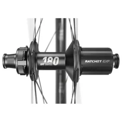 Wielen < DT Swiss ARC 1100 DICUT db 62 Wielset - 28" | Carbon | Clincher | Centerlock - 12x100mm | 12x142mm - HG-EV / XDR