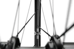 Wielen En Wielsets < DT Swiss ARC 1400 DICUT 65 Wielset - 28" | Carbon | Clincher | Centerlock - 12x100mm | 12x142mm
