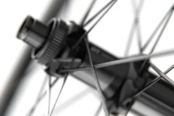 Wielen En Wielsets < DT Swiss ER 1600 SPLINE 23 Wielset - 28" | Clincher | Centerlock - 12x100mm | 12x142mm - 350 Road - HG-L