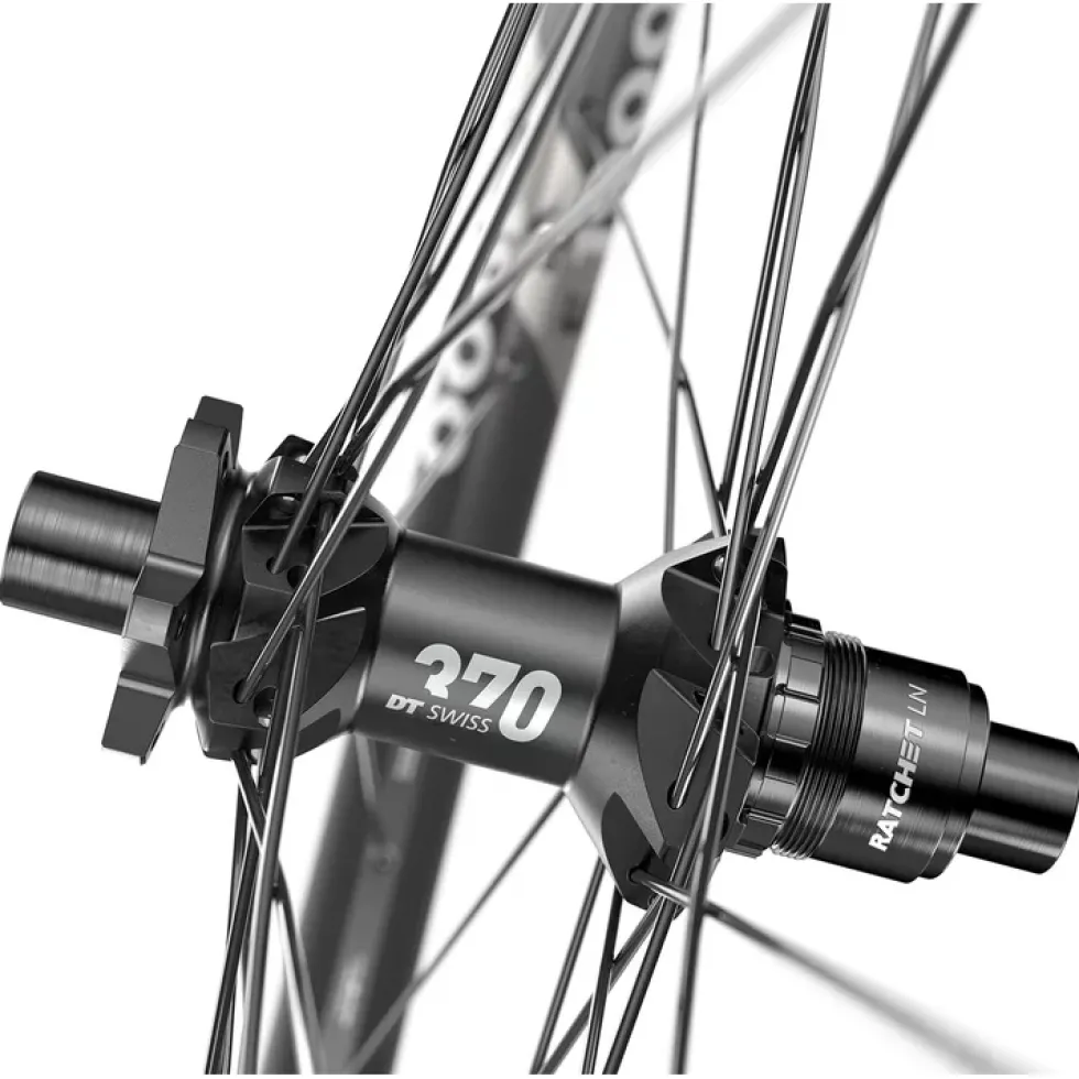 DT Swiss E 1900 SPLINE Achterwiel - 27.5" | 30mm | Clincher | Centerlock - 12x142mm - zwart