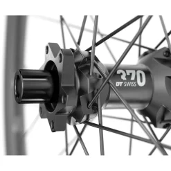 Wielen En Wielsets < DT Swiss E 1900 SPLINE Achterwiel - 29" | 30mm | Clincher | Centerlock - 12x148mm Boost - zwart