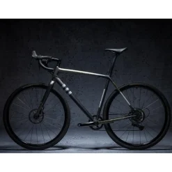 DYEDBRO Stay Free Gravel Beschermfolie voor het Frame - color matte