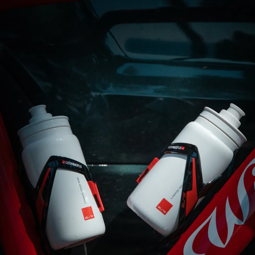 Elite Custom Race Plus Bottle Cage - glossy / black red