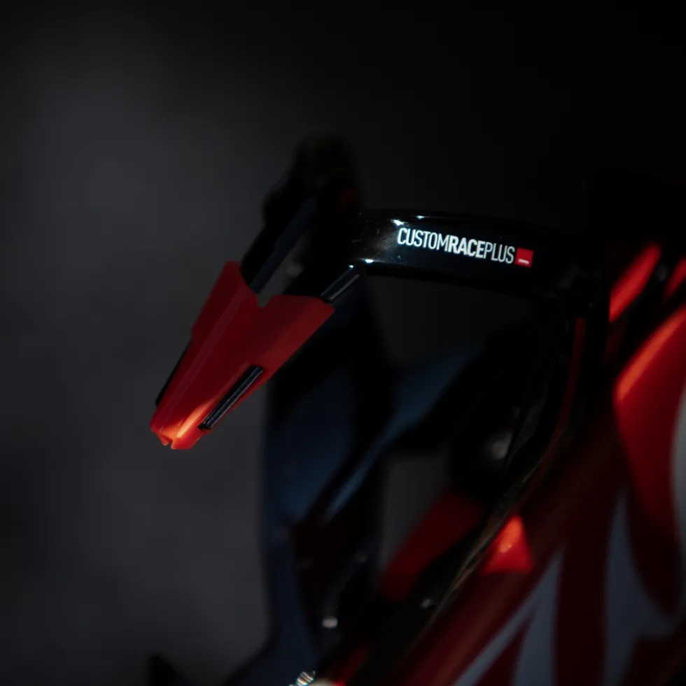 Elite Custom Race Plus Bottle Cage - glossy / black red