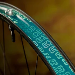 Velglint|Banden < e*thirteen Tubeless Velglint - 30mm x 8m - seafoam