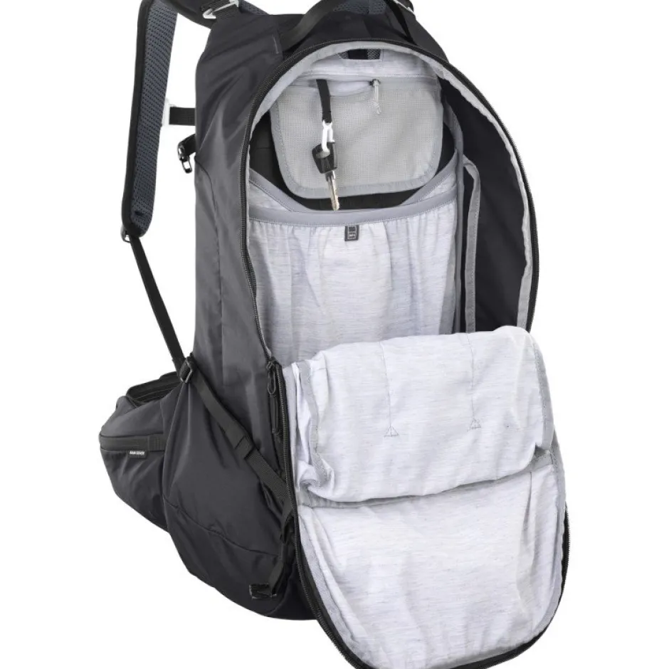 Drinkrugzakken < Evoc Trail Pro Blackline 26 Protector Rugzak - Zwart