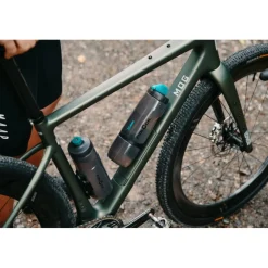 Bidons < Fidlock Twist Set Fietsfles Antibacterieel + Bike Base Mount - 600ml | transparent black