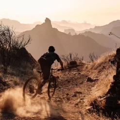 Mtb-Schoenen|Mtb-Schoenen < Fizik Terra Atlas MTB-Schoenen Unisex - zwart/zwart