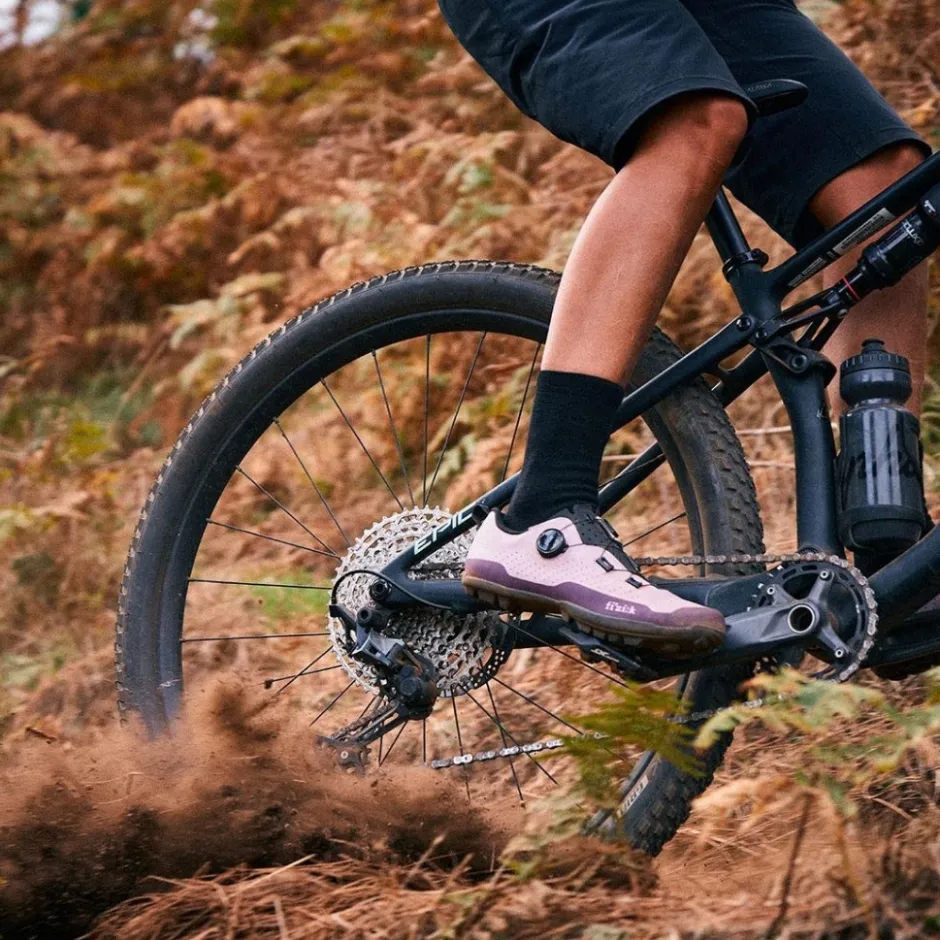 Mtb-Schoenen|Mtb-Schoenen < Fizik Terra Atlas MTB-Schoenen Unisex - zwart/zwart