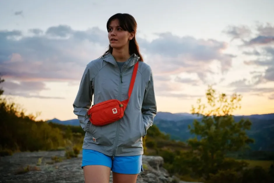 Heuptassen & Drinkgordels < Fjällräven High Coast 1.5L Heuptasje - blackberry