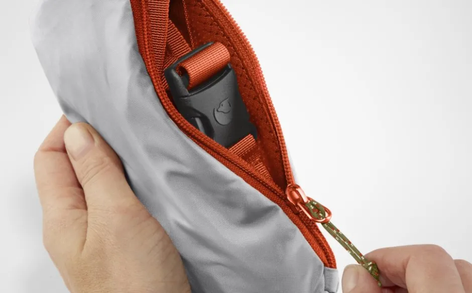 Heuptassen & Drinkgordels < Fjällräven High Coast 1.5L Heuptasje - dawn blue
