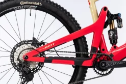 Elektrische Fietsen|Elektrische Endurofietsen < Ghost PATH RIOT CF Fu Party - Carbon E-ountainbike - 2025 - eiic red / yeow gacia and - goy