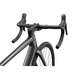 Giant TCR ADVANCED 2 - Carbon Racefiets - 2026 - Stealth Chrome