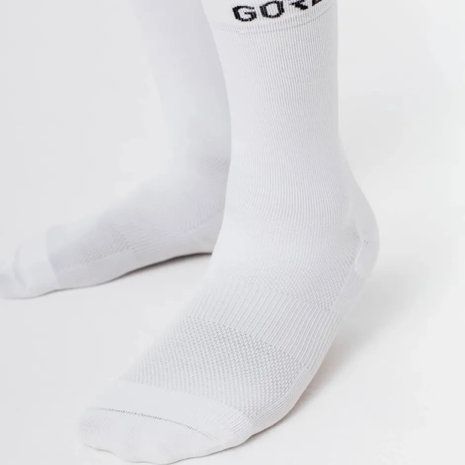 Sokken|Sokken < GOREWEAR Essential Sokken Middellang - zwart 9900