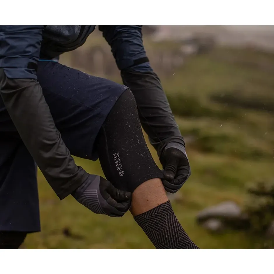 Armwarmers, Beenwarmers & Kniewarmers|Armwarmers, Beenwarmers En Kniewarmers < GOREWEAR Shield Kneestukken - black 9900