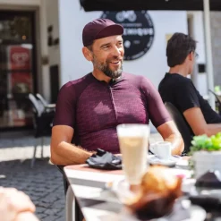 Mutsen En Doeken < GripGrab Lightweight Cycling Muts - Dark Red